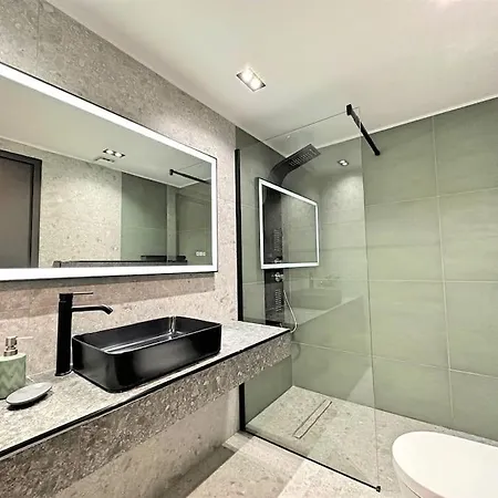 Oasis Luxury Apartments Eretria  Exterior photo